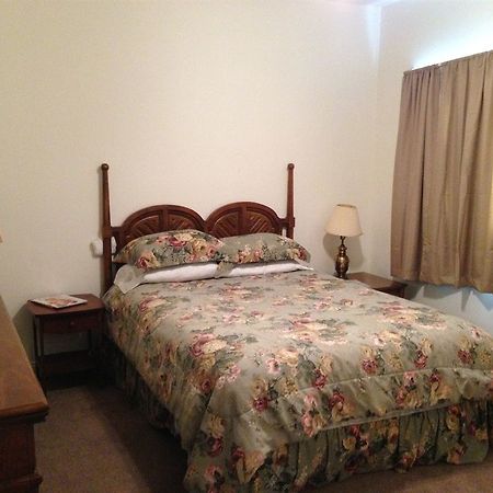 Pleasant Grove Farm Llc Hotel Lyons ภายนอก รูปภาพ