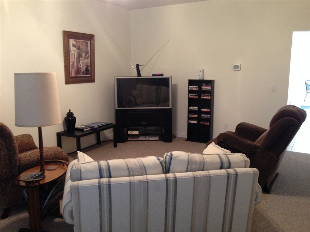 Pleasant Grove Farm Llc Hotel Lyons ภายนอก รูปภาพ